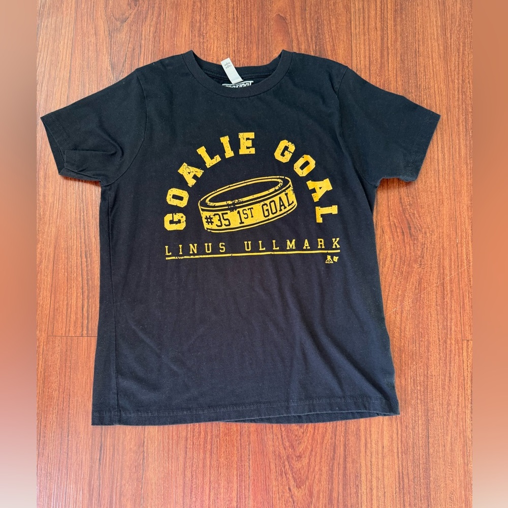 Goalie Goal Boston Bruins Linus Ullmark Kids T-Shirt Size L